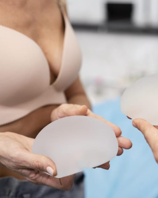 Innovaciones en Aumento de Senos Silicona y Suero