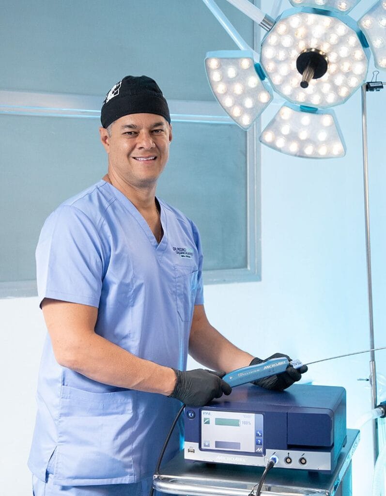 Doctor Pedro Dueñas cirujano plástico, cirugía plástica reconstructiva, cirugía estética | Cirujano Plástico en Cali